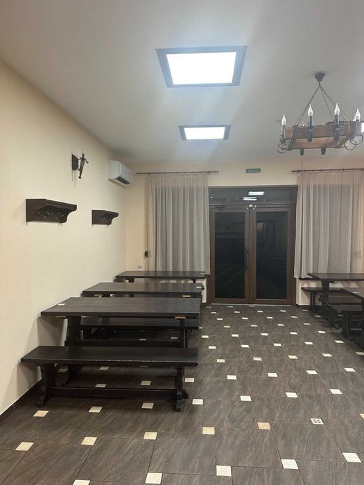 Продаж комерційного приміщення в центрі с.Руська Поляна