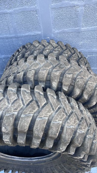 4 pneus maxis 37/12,5/17