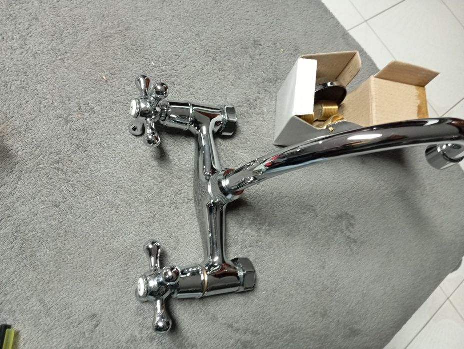 Torneira misturadora de cozinha de parede