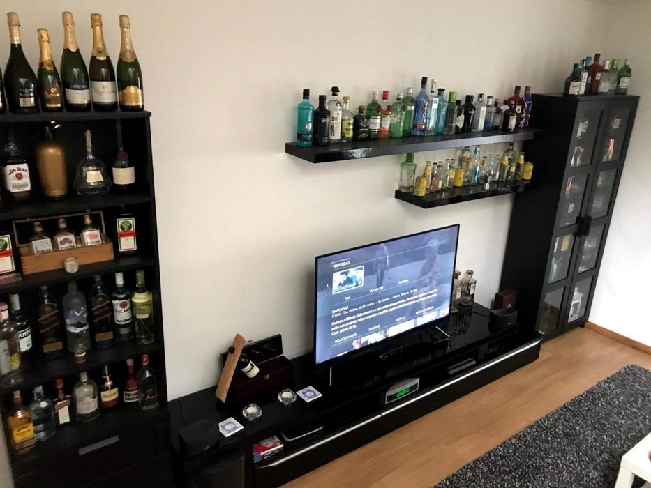 Conjunto de armarios de sala