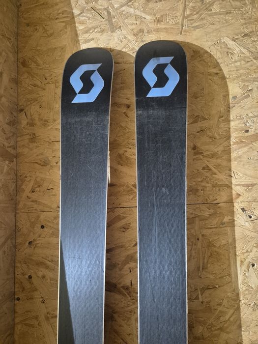 Narty freestyle Scott jib 168cm super stan
