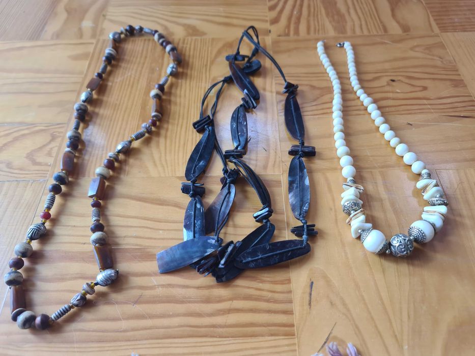 Conjunto de 43 colares