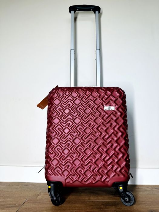 Nowa walizka 40x30x20 bagaż podręczny bezpłatny wysyłka olx