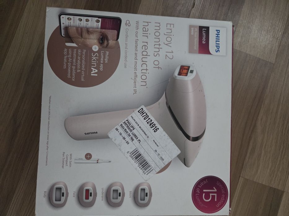 depilator Philips Lumea 9900 IPL, model BRI977/00