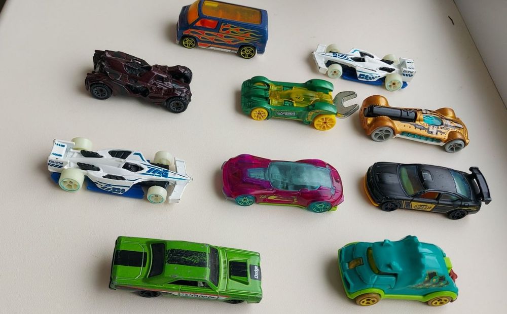 Машинки Hot wheels хот вілс