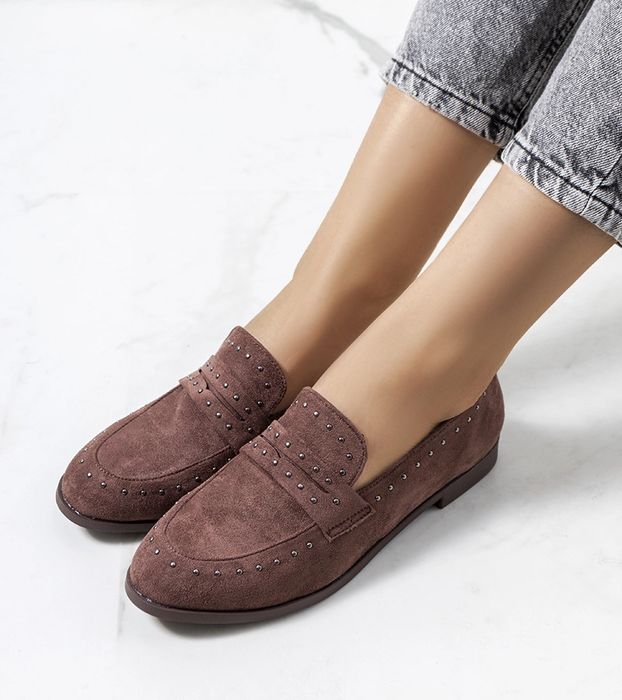 Brązowe półbuty skórzane z ćwiekami Ishana