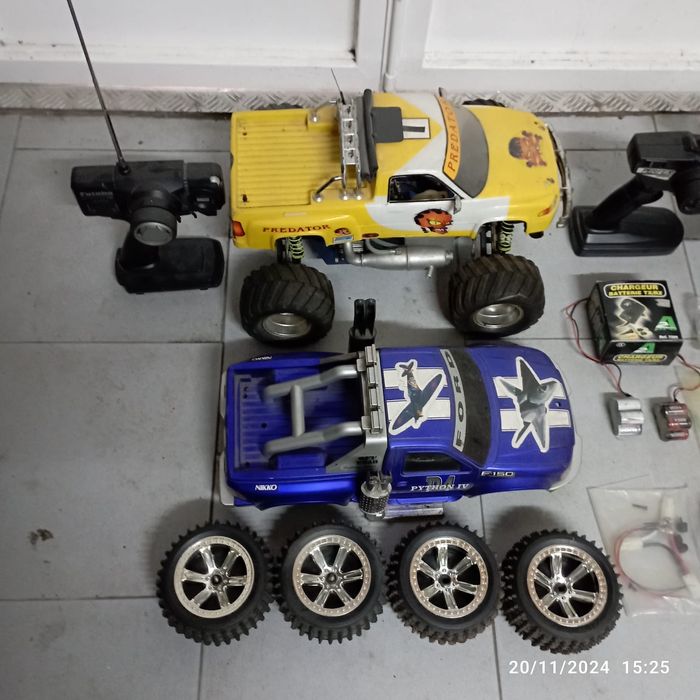 Conjunto de carros telecomandados a gasolina