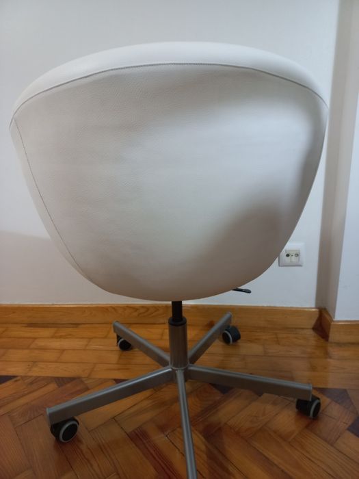 Skruvsta cadeira giratoria ikea