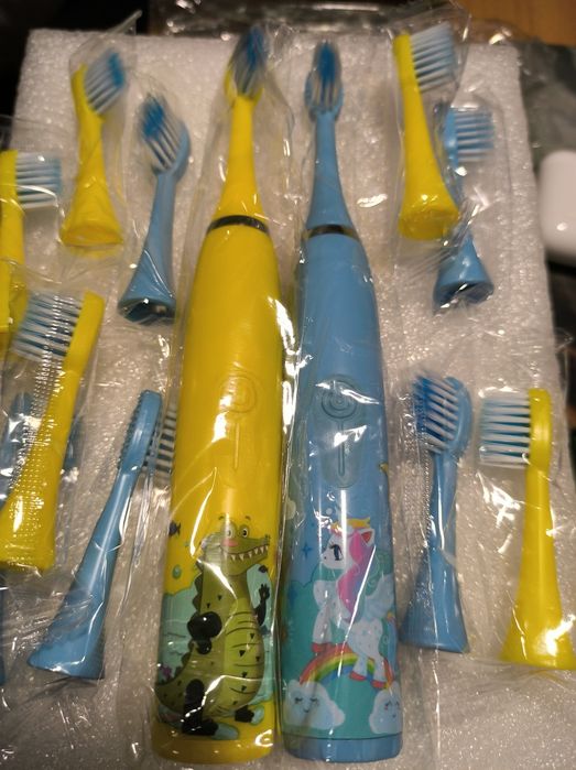 Продам дитячу зубну електрощітку Sonic Electric tothbroosh