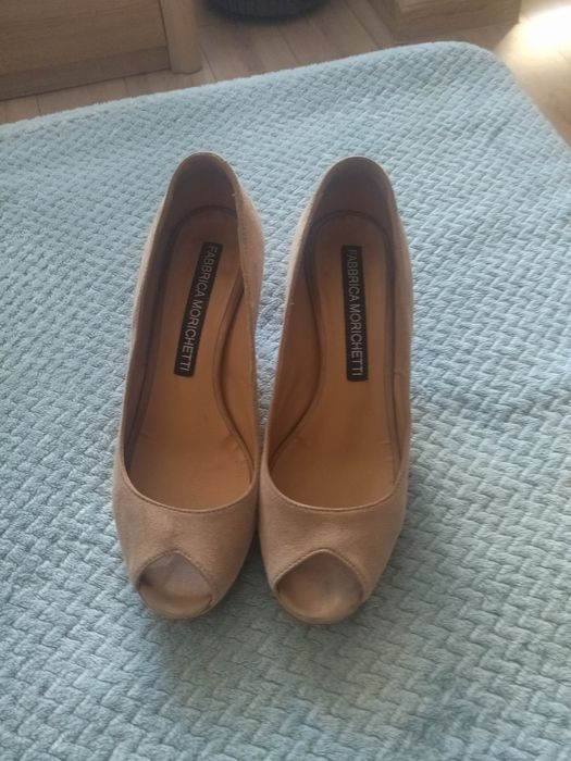 Piękne buty na platformie- FABBRICA MORICHETTI- skóra - beż