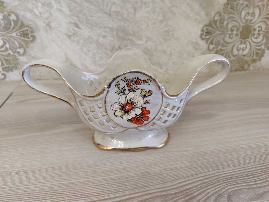 Фарфор Конфетница