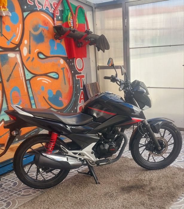 Honda cb125f // 2017-10