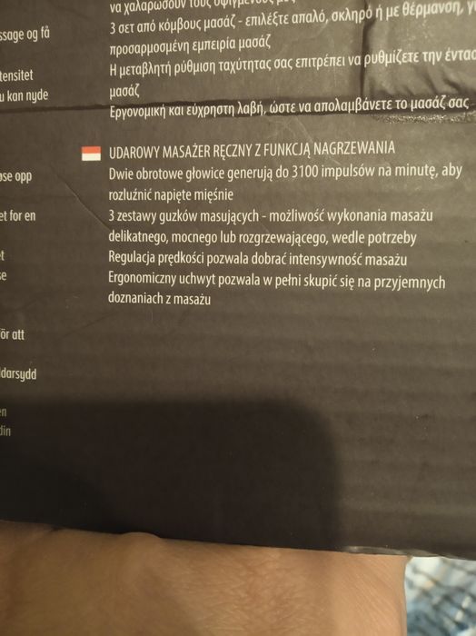 Udarowy masażer ręczny z funkcją nagrzewania