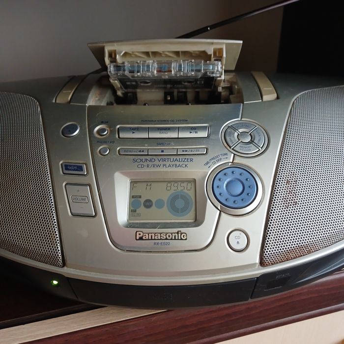 Магнитола  "Панасоник" -"Panasonic"