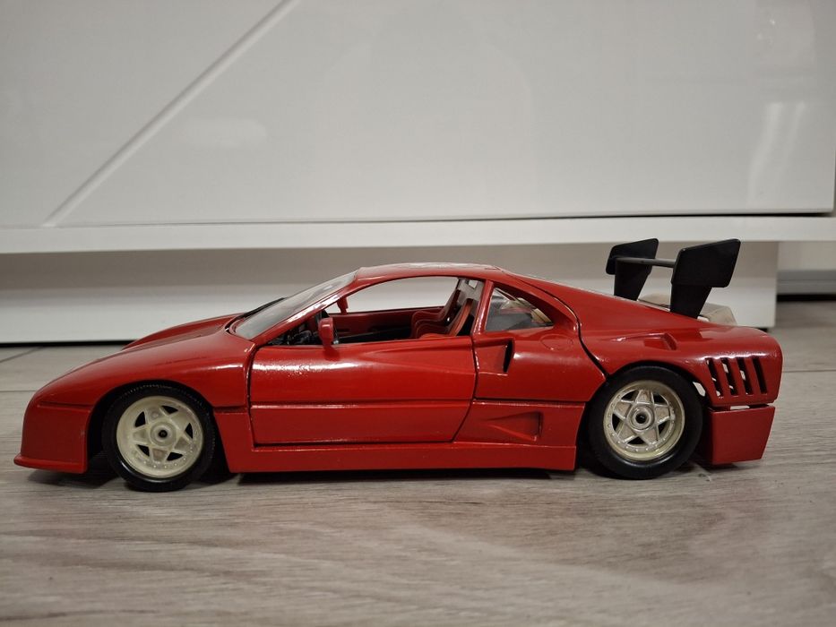 Samochód Kolekcjonerski Ferrari GTO Evoluzione Jouef Evolution 1:18