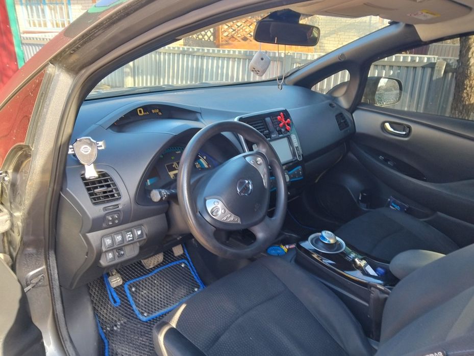 Ніссан ліф 2013 р