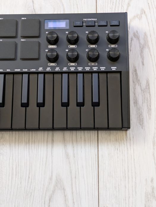 AKAI MPK Mini Profissional