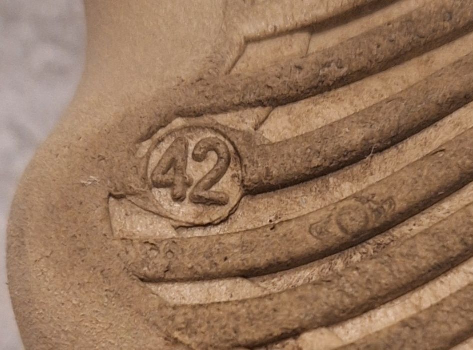 Buty beżowe sportowe