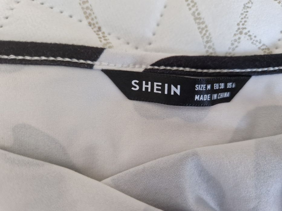 Top w łatki z Shein