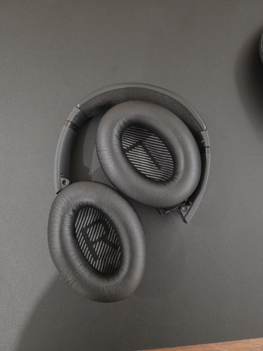 Bose QuietComfort 35 (QC35) – Como Novos / Impecáveis