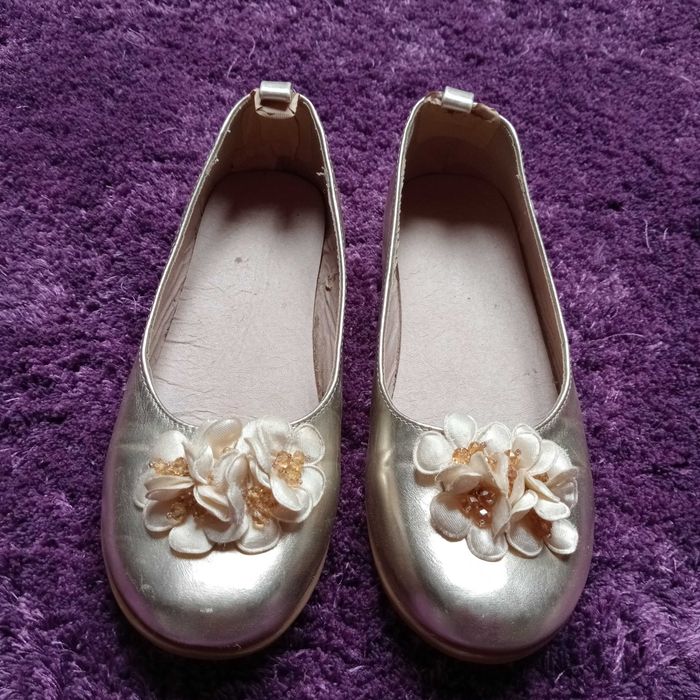 Buty dziewczęce baleriny r.34