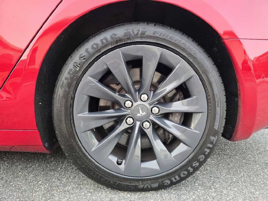 Tesla Model S P100D      2016
