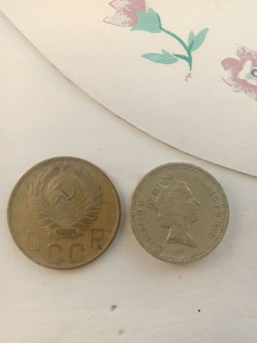 1 фунт 1990р., 5 копійок 1946р. (Ціна за 2)