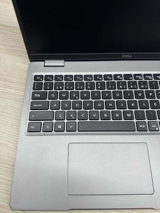 Dell Latitude 3550 - i7 (13ª Geração)