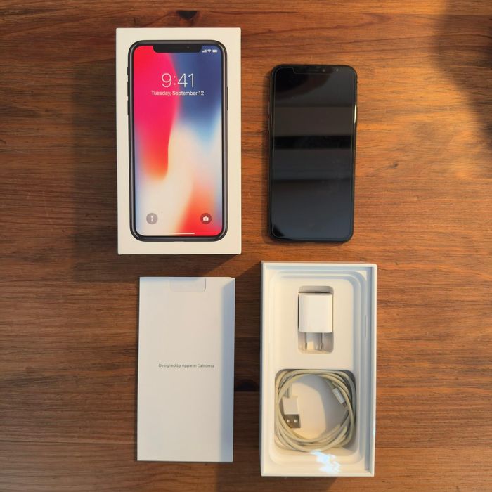 iPhone X black usado com caixa original e todos os elementos