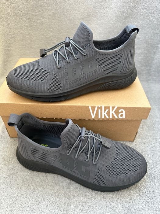Літні дихаючі  кросівки сірі