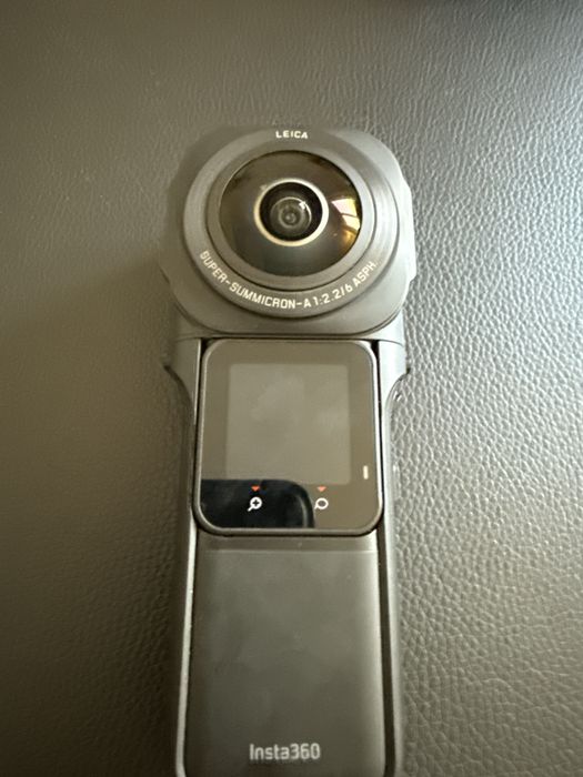 Insta360 ONE RS com case de mergulho