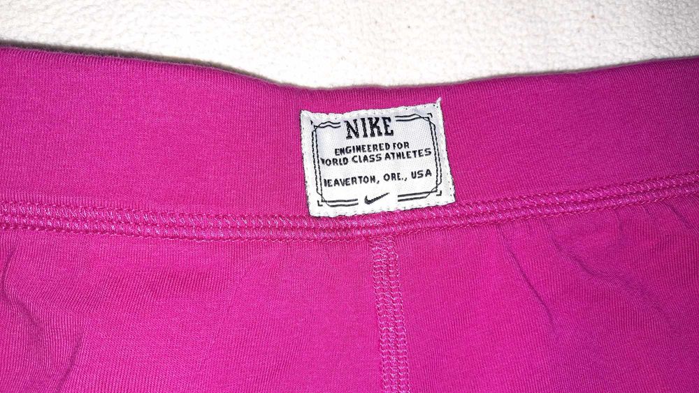 Spodnie sportowe NIKE  nowe