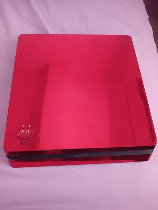PS4 Slim sem comando