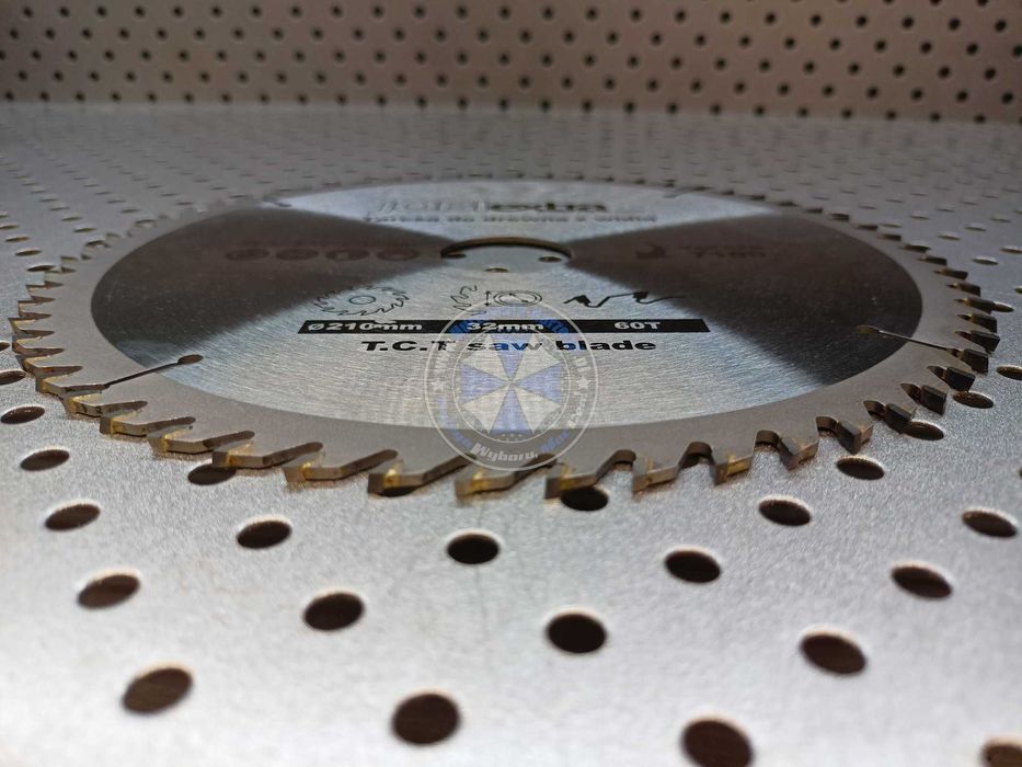 Tarcza do drewna 210mm 60T tarcza do drewna 210mm 60 zębów
