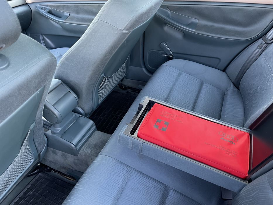 AUDI A4 1.8 Автомат Газ/Бензин
