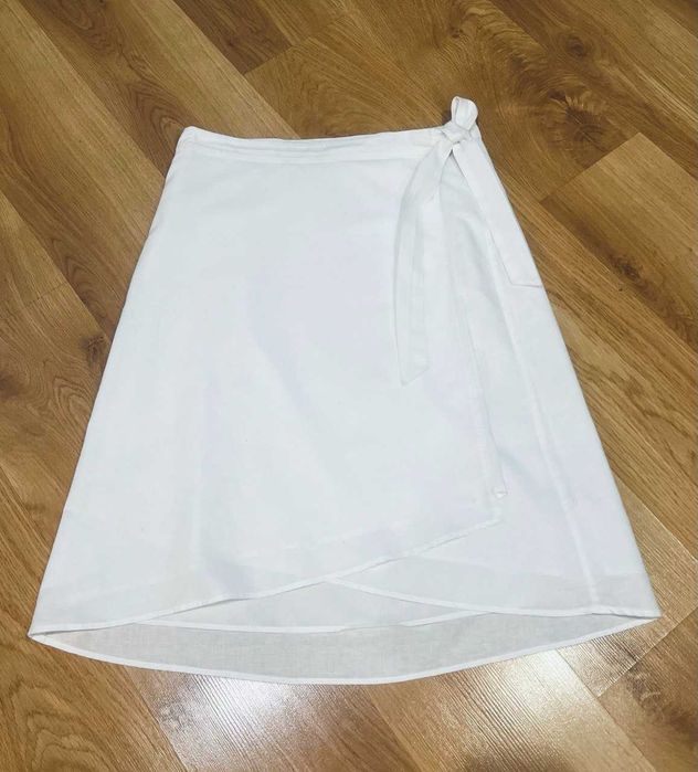 Женская белая льняная юбка на запах Gap