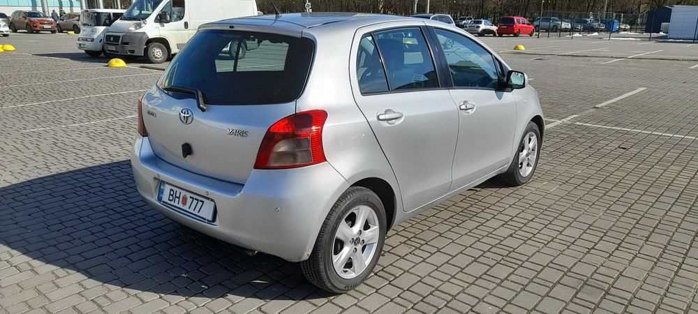 Тойота Ярис 2006г на автомате от первого владельца