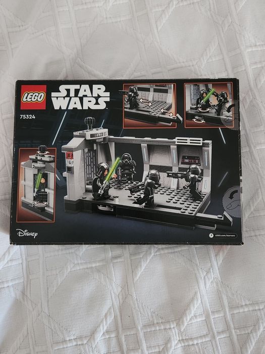 Lego Dark Trooper Attack (75324)
Attack