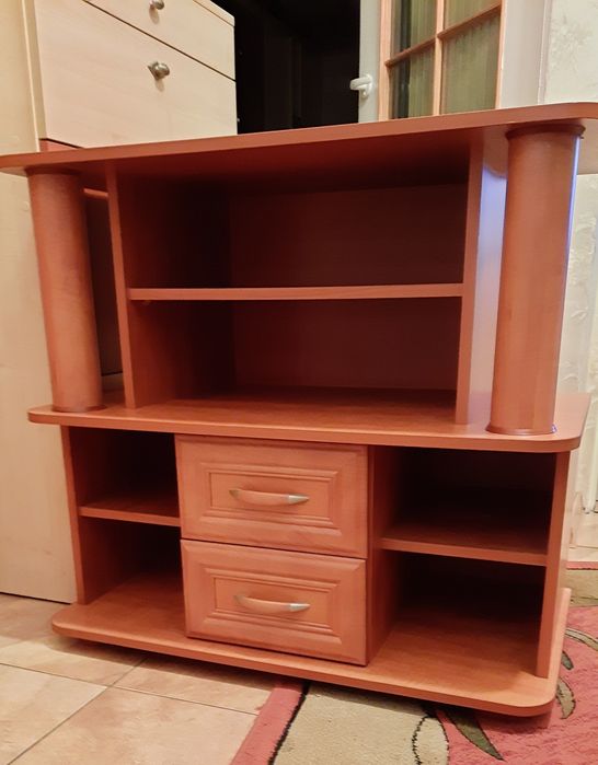 Stolik pod telewizor