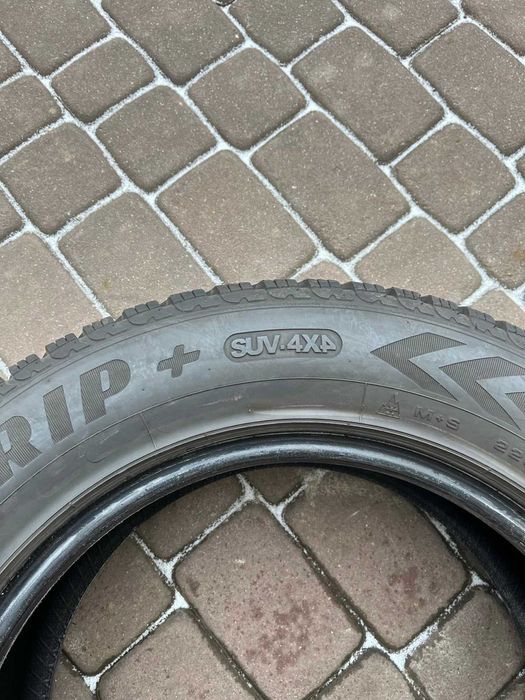 Opony Goodyear UltraGrip Plus SUV 4X4 225/65/17 102H  2x6mm