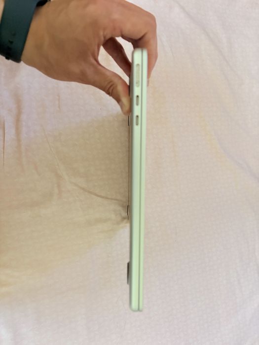 MacBook Air 13.6” з чіпом Apple M2