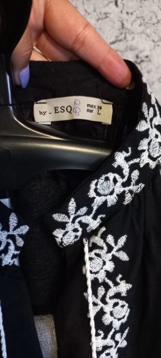 Жіноча вишиванка