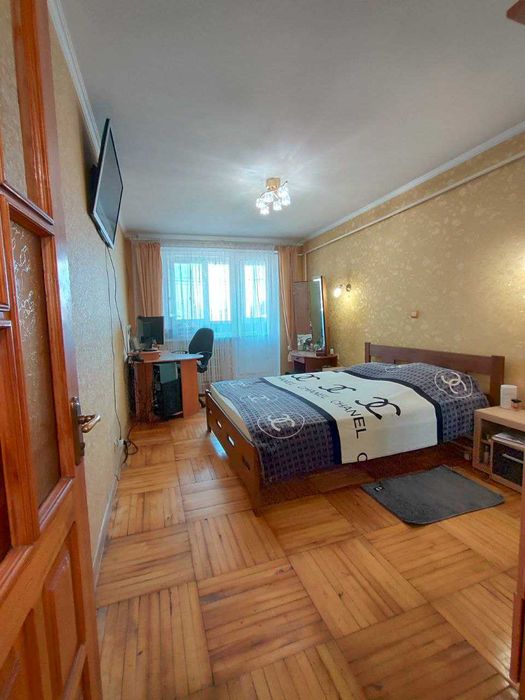 Продам 3-кімнатну в Дергачах з індивідуальним газовим опаленням