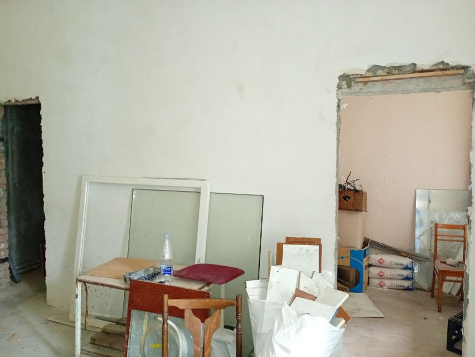 Продаж фасадного приміщення.