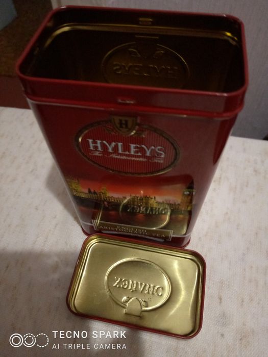 Коробка металева