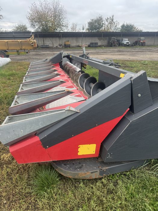 Продам кукурудзяну жатку dominoni rock 8-70 для Claas lexion tucano !