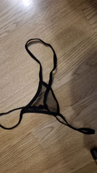 Koszulka nocna plus stringi.