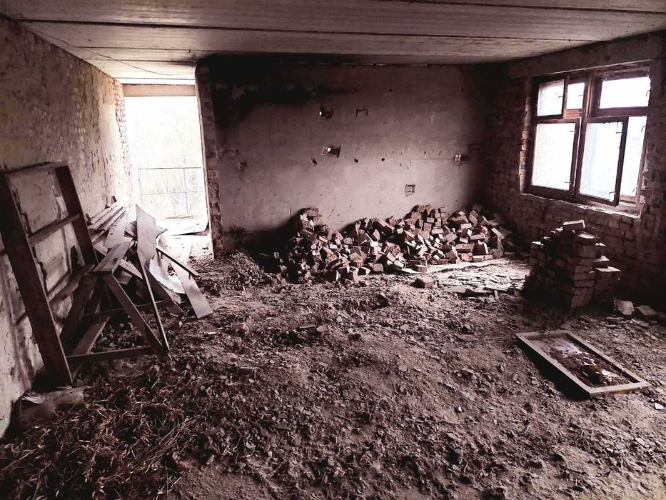 (5) Продам спеціальне приміщення 6470