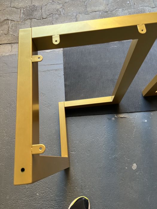 Mesa, com varias utilidades