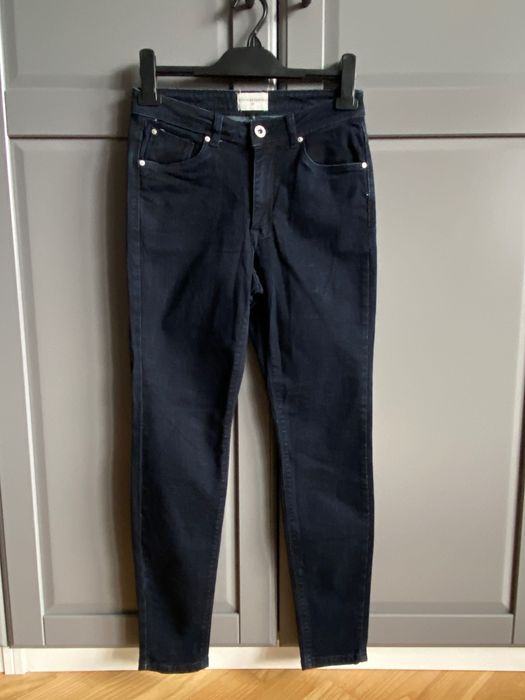 Ciemne jeansy rurki RESERVED, rozmiar 38, nowe